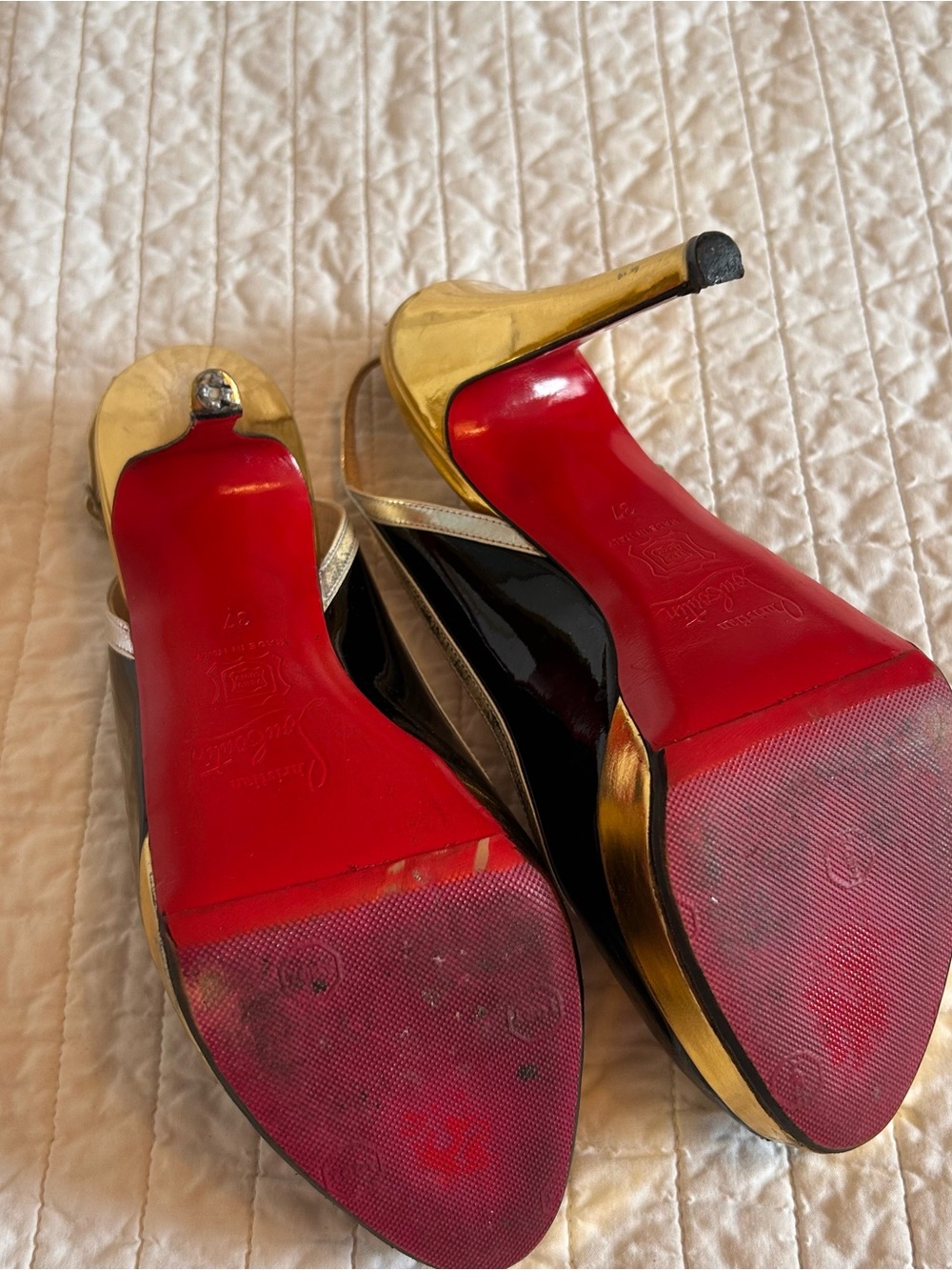 Christian Louboutin Foxtrot Black and Silver Patent Slingback Pumps w/Gold Trim - Picture 4 of 6